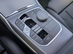 BMW 3 Series 330i NA xDrive Sedan 2026