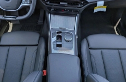 BMW 3 Series 330i NA xDrive Sedan 2026