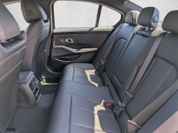 BMW 3 Series 330i NA xDrive Sedan 2026