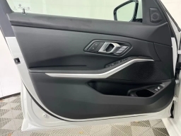 BMW 3 Series 330i NA xDrive Sedan 2026