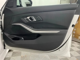 BMW 3 Series 330i NA xDrive Sedan 2026