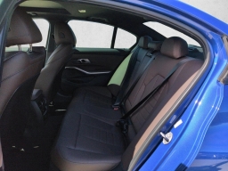 BMW 3 Series 330i NA xDrive Sedan 2026