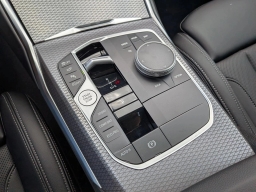 BMW 3 Series 330i NA xDrive Sedan 2026
