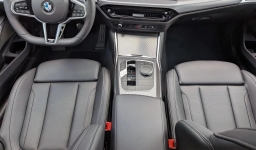 BMW 3 Series 330i NA xDrive Sedan 2026