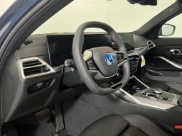BMW 3 Series 330i NA xDrive Sedan 2026