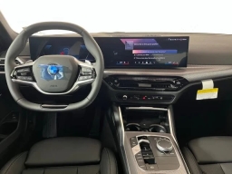 BMW 3 Series 330i NA xDrive Sedan 2026
