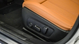 BMW 3 Series 330i NA xDrive Sedan 2026