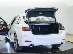 BMW 3 Series 330i NA xDrive Sedan 2026
