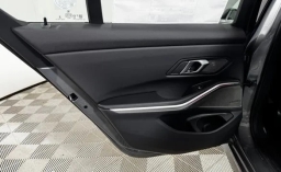 BMW 3 Series 330i NA xDrive Sedan 2026