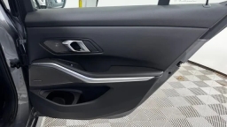 BMW 3 Series 330i NA xDrive Sedan 2026