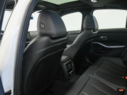 BMW 3 Series 330i NA xDrive Sedan 2026