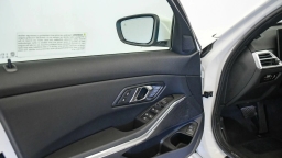 BMW 3 Series 330i NA xDrive Sedan 2026