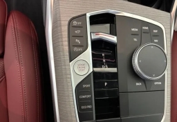 BMW 3 Series 330i NA xDrive Sedan 2026