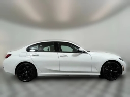 BMW 3 Series 330i NA xDrive Sedan 2026