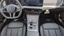 BMW 3 Series 330i NA xDrive Sedan 2026