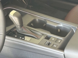 Nissan Sentra SR Sedan 2026