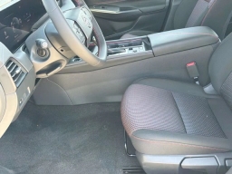 Nissan Sentra SR Sedan 2026