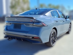 Nissan Sentra SR Sedan 2026