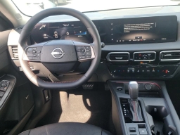 Nissan Sentra SR Sedan 2026