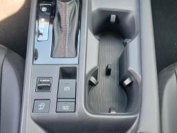 Nissan Sentra SR Sedan 2026