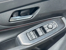 Nissan Sentra SR Sedan 2026