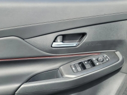 Nissan Sentra SR Sedan 2026