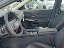 Nissan Sentra SR Sedan 2026