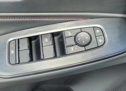 Nissan Sentra SR Sedan 2026