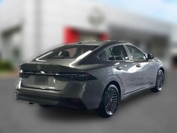 Nissan Sentra SR Sedan 2026
