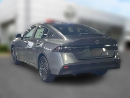 Nissan Sentra SR Sedan 2026