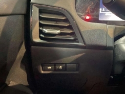 Nissan Sentra SR Sedan 2026