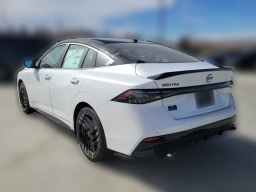 Nissan Sentra SR Sedan 2026