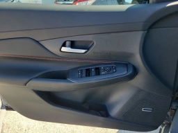 Nissan Sentra SR Sedan 2026