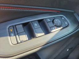 Nissan Sentra SR Sedan 2026