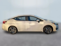 Nissan Versa SV CVT 2025