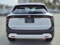 Nissan Kicks S FWD 2026