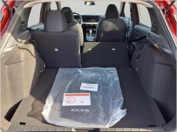 Nissan Kicks SV AWD 2026