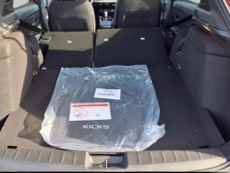 Nissan Kicks SV AWD 2026