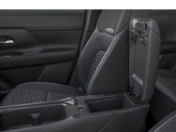 Nissan Kicks SV AWD 2026