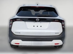 Nissan Kicks SV AWD 2026