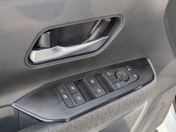 Nissan Kicks SV AWD 2026