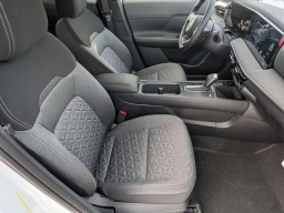 Nissan Kicks SV AWD 2026