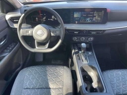 Nissan Kicks SV AWD 2025