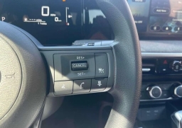 Nissan Kicks SV AWD 2025