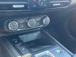 Nissan Kicks SV AWD 2025