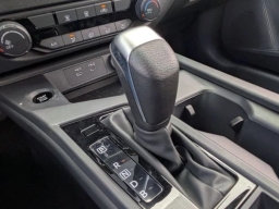 Nissan Kicks SV FWD 2026