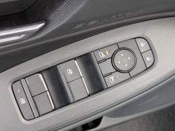 Nissan Kicks SV FWD 2026