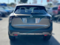 Nissan Kicks SV FWD 2026