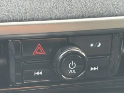 Nissan Kicks SV FWD 2026