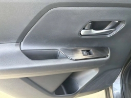 Nissan Kicks SV FWD 2026